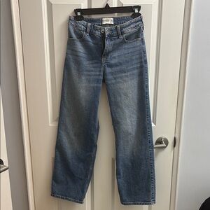EUC Abercrombie high rise wide leg Jean, size 13/14  regular